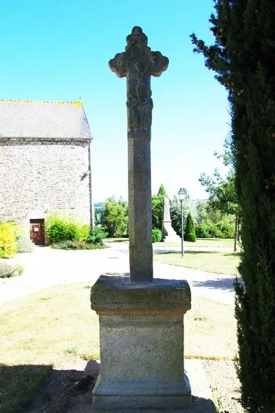 Picture of 15th century granite cross - Dolly11 - © Creative Commons (https://creativecommons.org/licenses/by-sa/4.0/deed.fr)
