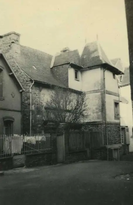 Foto di Due case - POP Plateforme Ouverte du Patrimoine / Base Mérimée - © Ministère de la Culture (France), Médiathèque du patrimoine et de la photographie, tous droits réservés