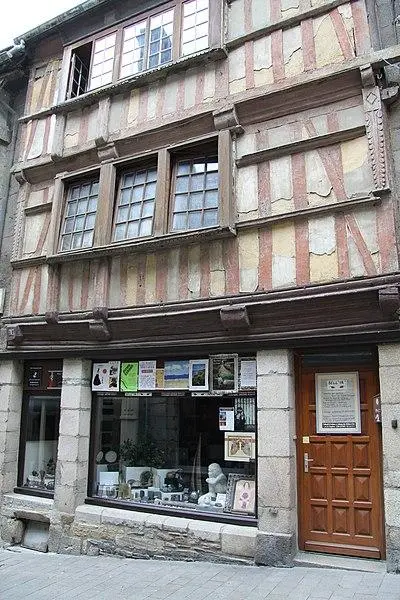 Picture of 16th century house - MademoiselleRobot - © Creative Commons (https://creativecommons.org/licenses/by-sa/4.0/deed.fr)