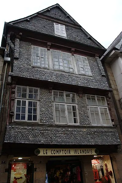 Picture of Building - Pymouss - © Creative Commons (https://creativecommons.org/licenses/by-sa/4.0/deed.fr)