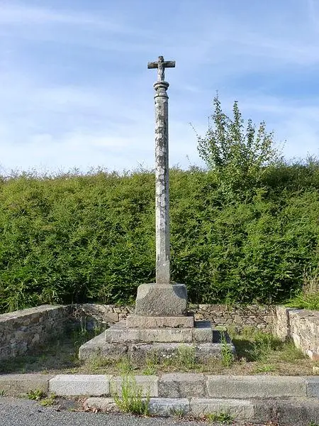 Picture of 17th century cross - Crepi22 - © Creative Commons (https://creativecommons.org/licenses/by-sa/4.0/deed.fr)