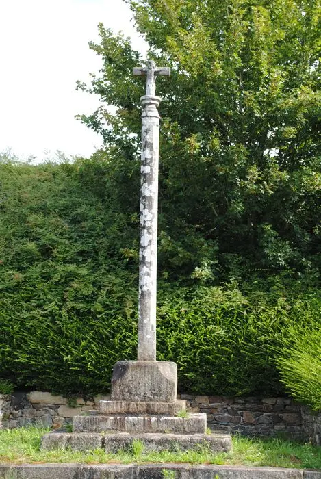 Picture of 17th century cross - POP Plateforme Ouverte du Patrimoine / Base Mérimée - © Ministère de la Culture (France), Médiathèque du patrimoine et de la photographie, diffusion GrandPalaisRmn Photo