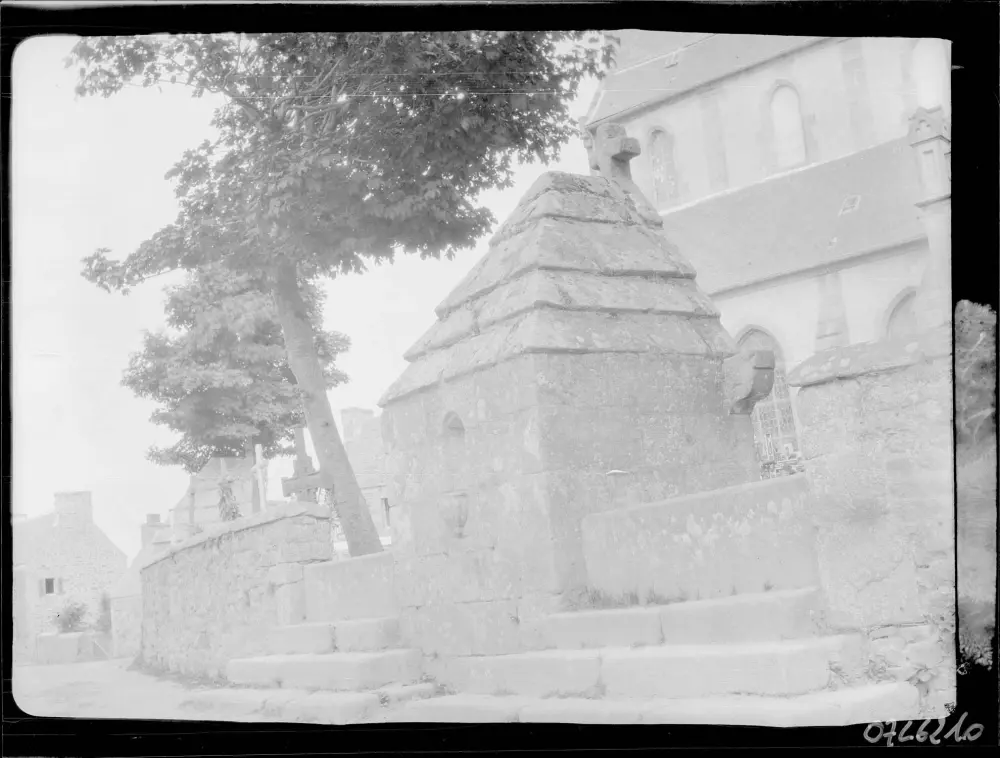 Picture of Graveyard - POP Plateforme Ouverte du Patrimoine / Base Mérimée - © Ministère de la Culture (France), Médiathèque du patrimoine et de la photographie, diffusion RMN-GP