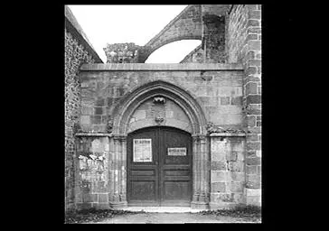 Picture of Ruins of the former Royal Priory of Saint-Magloire - POP Plateforme Ouverte du Patrimoine / Base Mérimée - © Ministère de la Culture (France), Médiathèque du patrimoine et de la photographie, diffusion RMN-GP
