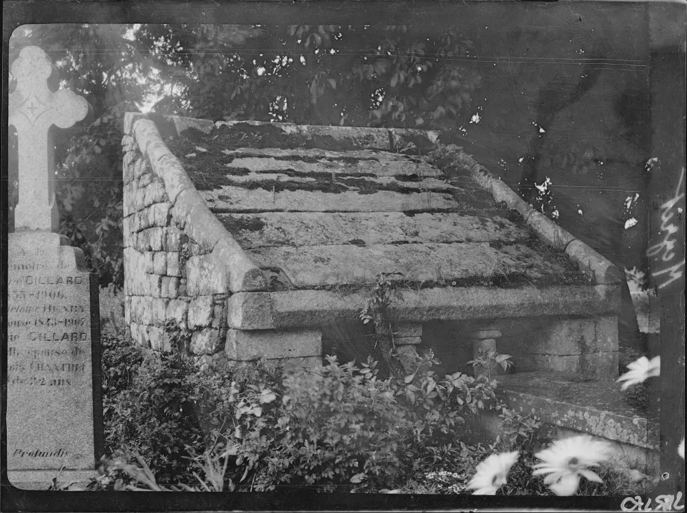 Foto di Ossario - POP Plateforme Ouverte du Patrimoine / Base Mérimée - © Ministère de la Culture (France), Médiathèque du patrimoine et de la photographie, diffusion RMN-GP