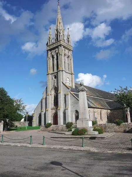Picture of Saint-Pierre Church - rosine-nicolas - © Creative Commons (https://creativecommons.org/licenses/by-sa/4.0/deed.fr)