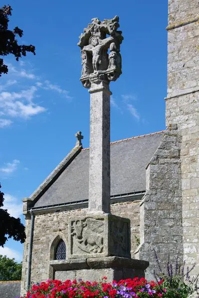 Foto von Friedhofskreuz - Dolly11 - © Creative Commons (https://creativecommons.org/licenses/by-sa/4.0/deed.fr)