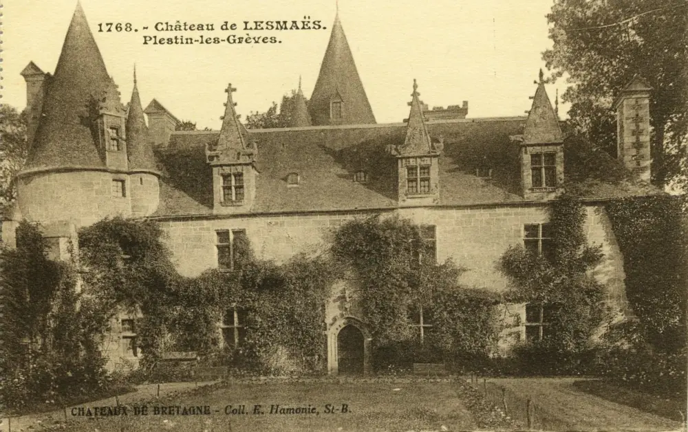 Picture of Lesmaës castle - Sous licence Creative Commons (https://creativecommons.org/licenses/by-sa/4.0/deed.fr) - Par Daieuxetdailleurs - © Creative Commons (https://creativecommons.org/licenses/by-sa/4.0/deed.fr)
