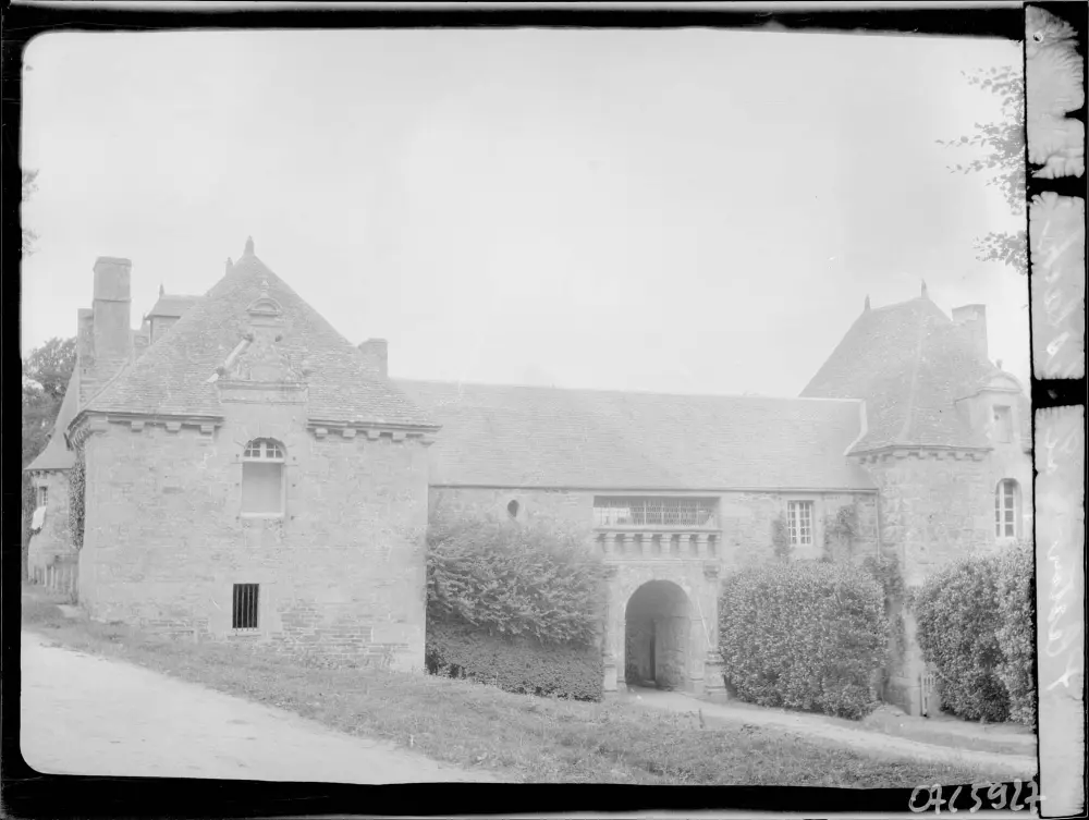 Picture of Leslach Manor - POP Plateforme Ouverte du Patrimoine / Base Mérimée - © Ministère de la Culture (France), Médiathèque du patrimoine et de la photographie, diffusion RMN-GP