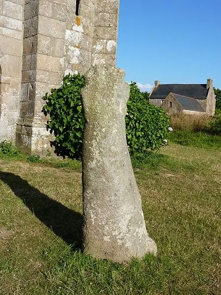 Foto di Menhir - Crepi22 - © Creative Commons (https://creativecommons.org/licenses/by-sa/4.0/deed.fr)