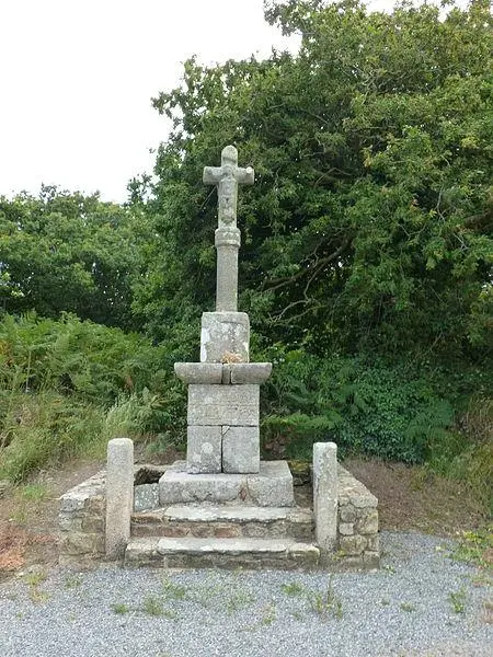 Picture of Cross of salvation and its base - Crepi22 - © Creative Commons (https://creativecommons.org/licenses/by-sa/4.0/deed.fr)
