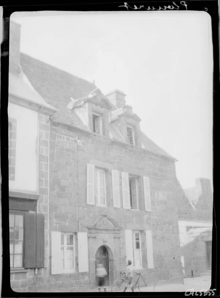 Picture of 17th century house - POP Plateforme Ouverte du Patrimoine / Base Mérimée - © Ministère de la Culture (France), Médiathèque du patrimoine et de la photographie, diffusion RMN-GP