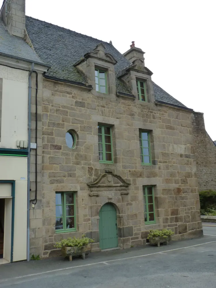 Picture of 17th century house - Sous licence Creative Commons (https://creativecommons.org/licenses/by-sa/4.0/deed.fr) - Par Crepi22 - © Creative Commons (https://creativecommons.org/licenses/by-sa/4.0/deed.fr)