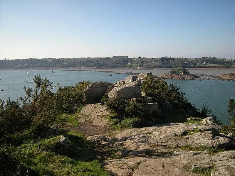Picture of Roch'an Evned prehistoric promontory - Barbetorte - © Creative Commons (https://creativecommons.org/licenses/by-sa/4.0/deed.fr)