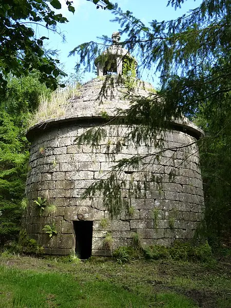 Picture of LesMoal Manor - Crepi22 - © Creative Commons (https://creativecommons.org/licenses/by-sa/4.0/deed.fr)