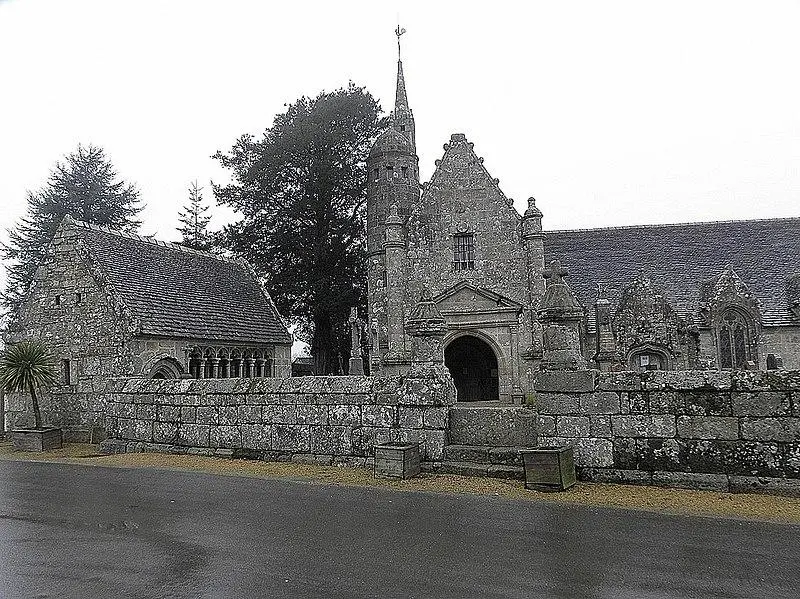 Picture of Architectural ensemble formed by the Holy Sylvestre church, the ossuary, the ordeal and the fence of the cemetery - GO69 - © Creative Commons (https://creativecommons.org/licenses/by-sa/4.0/deed.fr)