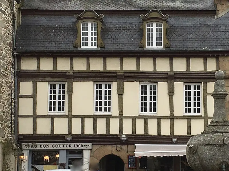 Picture of Two houses - Colsu - © Creative Commons (https://creativecommons.org/licenses/by-sa/4.0/deed.fr)
