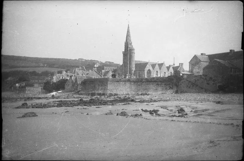 Picture of Saint-Michel Church - POP Plateforme Ouverte du Patrimoine / Base Mérimée - © Ministère de la Culture (France), Médiathèque du patrimoine et de la photographie, diffusion RMN-GP