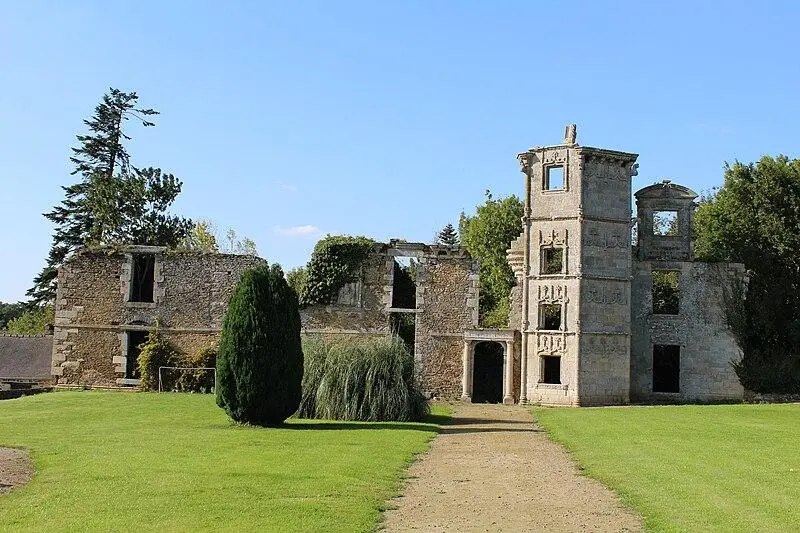 Picture of Ruins of the Château de la Garaye - Whiteredge - © Creative Commons (https://creativecommons.org/licenses/by-sa/4.0/deed.fr)