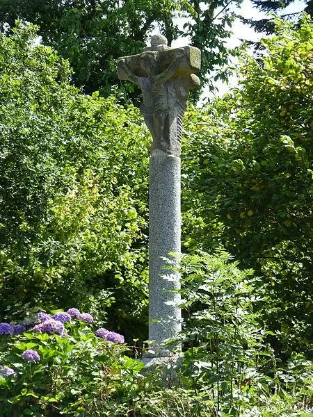 Picture of 14th century path cross, stone - Crepi22 - © Creative Commons (https://creativecommons.org/licenses/by-sa/4.0/deed.fr)