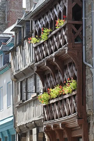 Foto di Casa - Philippe Alès - © Creative Commons (https://creativecommons.org/licenses/by-sa/4.0/deed.fr)