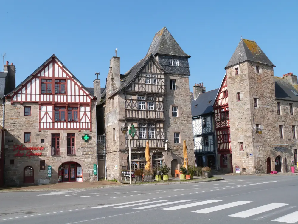 Foto von Holzseiten - Sous licence Creative Commons (https://creativecommons.org/licenses/by-sa/4.0/deed.fr) - Par Thérèse Gaigé - © Creative Commons (https://creativecommons.org/licenses/by-sa/4.0/deed.fr)