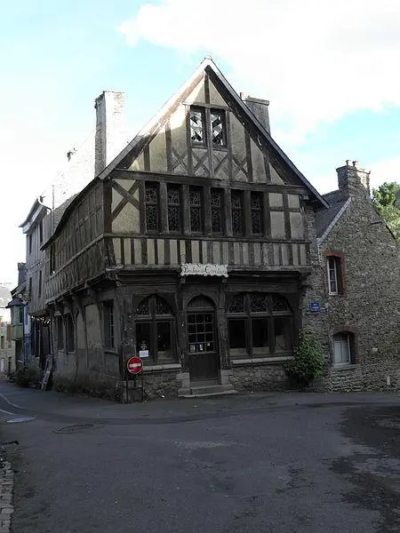 Picture of Home - GO69 - © Creative Commons (https://creativecommons.org/licenses/by-sa/4.0/deed.fr)
