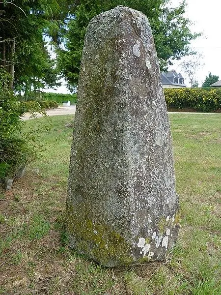 Picture of Kerbrun protohistoric stele - Crepi22 - © Creative Commons (https://creativecommons.org/licenses/by-sa/4.0/deed.fr)