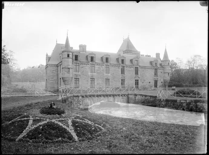 Foto di Castello di Craffault - POP Plateforme Ouverte du Patrimoine / Base Mérimée - © Ministère de la Culture (France), Médiathèque du patrimoine et de la photographie, diffusion GrandPalaisRmn Photo