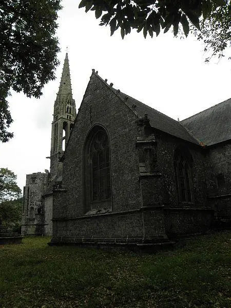 Foto von Kapelle, Sakristei und Golgarie von Saint-Thélau - GO69 - © Creative Commons (https://creativecommons.org/licenses/by-sa/4.0/deed.fr)