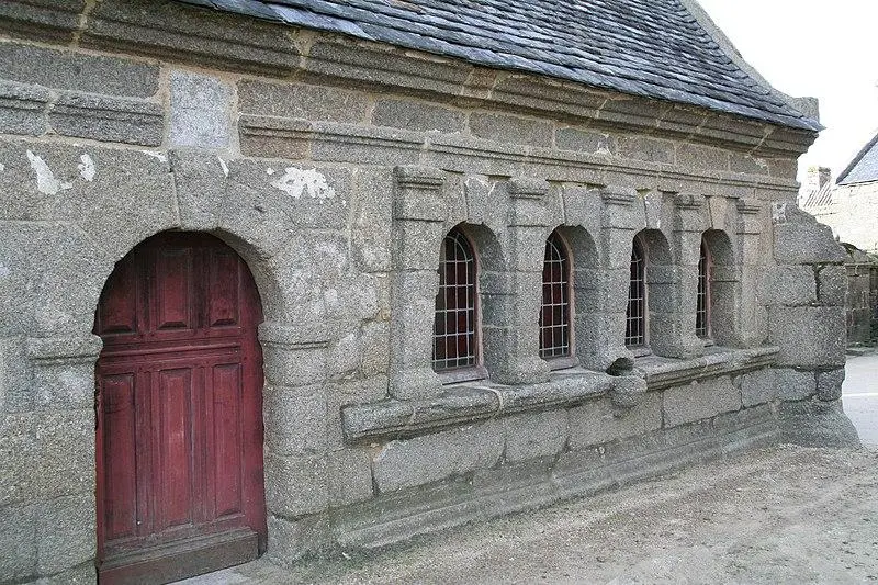 Foto de Capilla ubicada cerca de la iglesia, o la capilla de Saint-Yves - Louis-Julien de la Bouëre - © Creative Commons (https://creativecommons.org/licenses/by-sa/4.0/deed.fr)