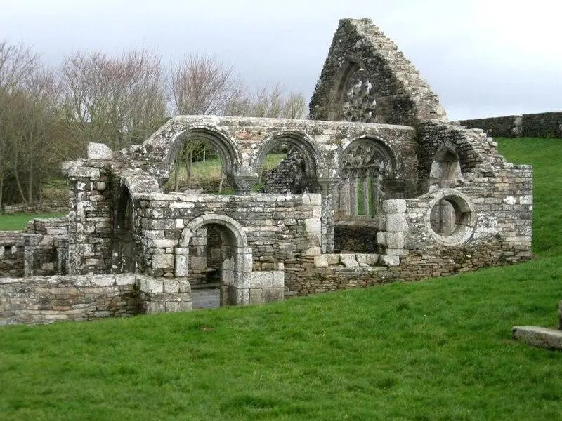 Foto de Ruinas de la capilla de Languidou - Pinacle - © Creative Commons (https://creativecommons.org/licenses/by-sa/4.0/deed.fr)