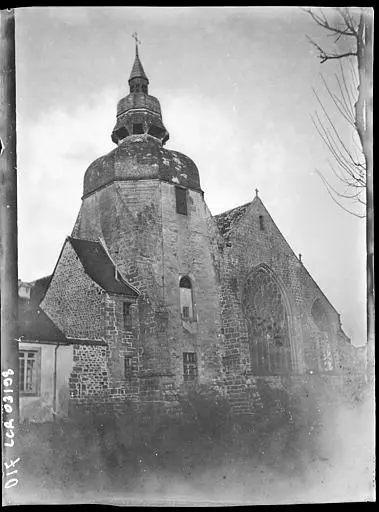 Foto von Notre-Dames-Des-Carmes-Kirche - Paul Lancrenon (1857–1922) Autres noms Nom de nais - © Creative Commons (https://creativecommons.org/licenses/by-sa/4.0/deed.fr)