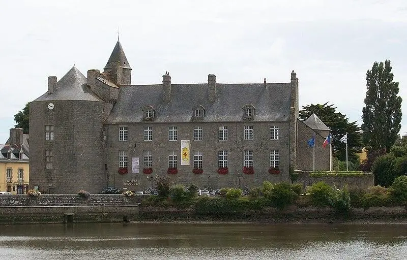 Foto von Rathaus, auch bekannt als Old Castle, oder Château des Barons du Pont - ROMAIN CORMIER - © Creative Commons (https://creativecommons.org/licenses/by-sa/4.0/deed.fr)