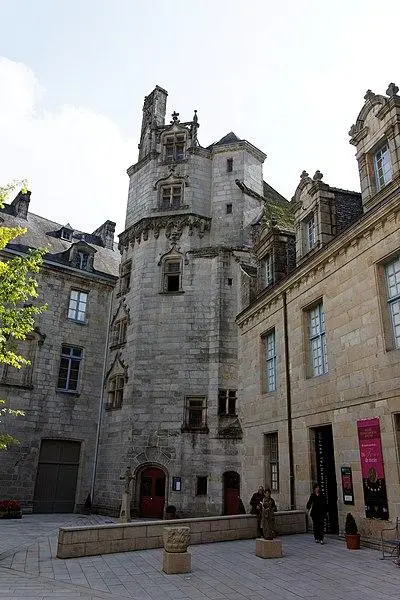 Foto de Ex Museo de Departamento de Bispaño, Actualmente Breton - Thesupermat - © Creative Commons (https://creativecommons.org/licenses/by-sa/4.0/deed.fr)