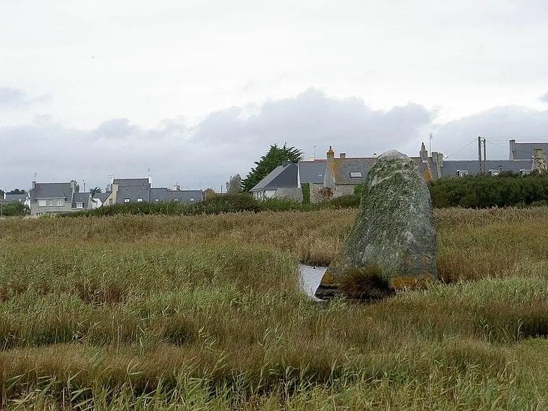 Foto de Lehan Menhir - Deep silence (Mikaël Restoux) - © Creative Commons (https://creativecommons.org/licenses/by-sa/4.0/deed.fr)