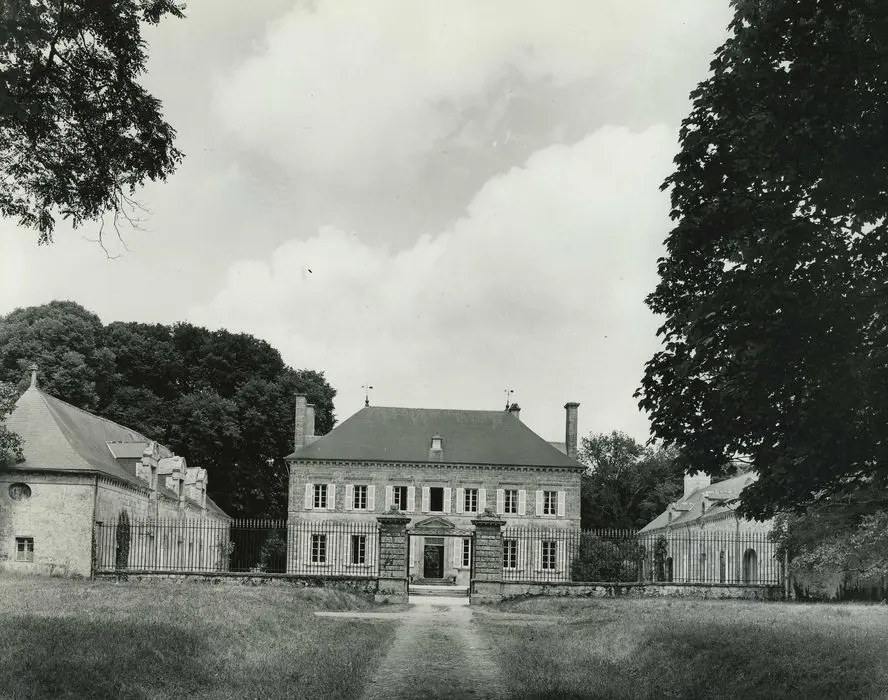 Foto von Château de la Coudraie - POP Plateforme Ouverte du Patrimoine / Base Mérimée - © Ministère de la Culture (France), Médiathèque du patrimoine et de la photographie, tous droits réservés