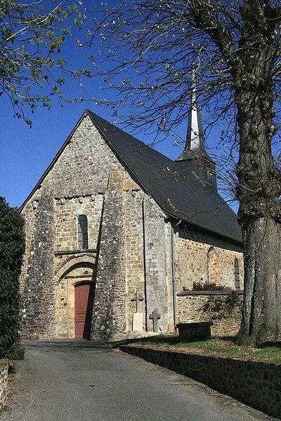 Foto di Notre-Dame de l'Assument Church - Sémhur - © Creative Commons (https://creativecommons.org/licenses/by-sa/4.0/deed.fr)