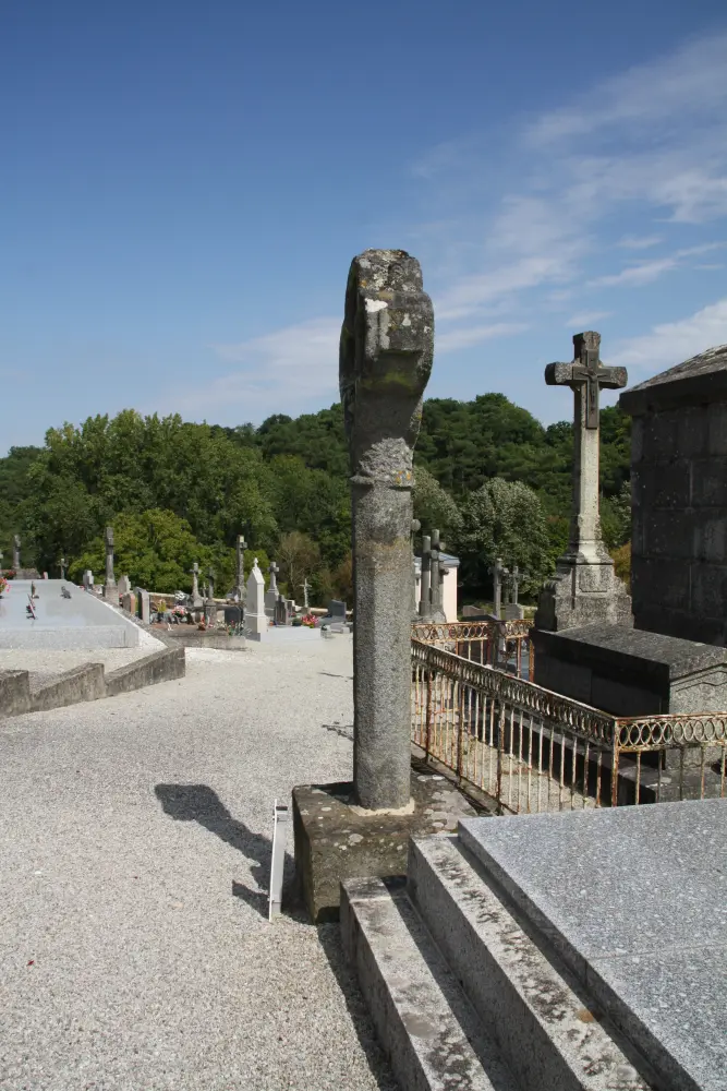 Foto de Cross de cementerio - Sous licence Creative Commons (https://creativecommons.org/licenses/by-sa/4.0/deed.fr) - Par Rotatebot - © Creative Commons (https://creativecommons.org/licenses/by-sa/4.0/deed.fr)