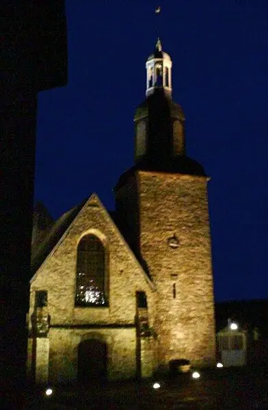Foto di Ex chiesa collegiale, attualmente Sainte-Marie-Madeleine Church - péeuh - © Creative Commons (https://creativecommons.org/licenses/by-sa/4.0/deed.fr)