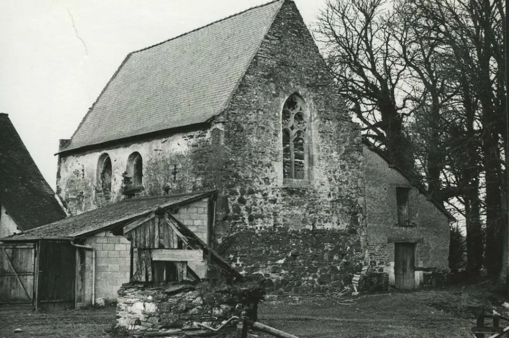 Foto di Fontenay Castle - POP Plateforme Ouverte du Patrimoine / Base Mérimée - © Ministère de la Culture (France), Médiathèque du patrimoine et de la photographie, tous droits réservés