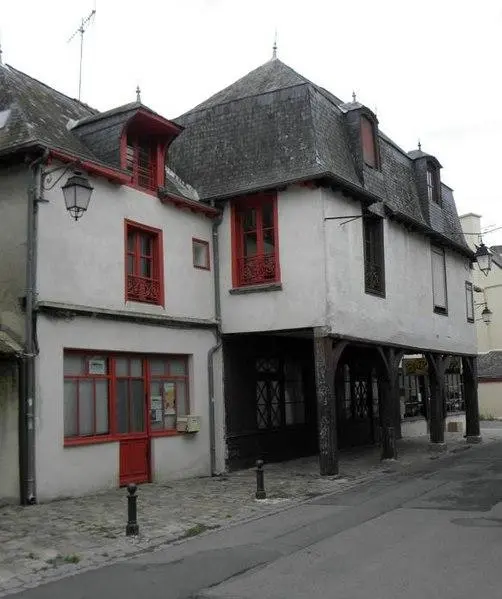 Foto de Casas - GO69 - © Creative Commons (https://creativecommons.org/licenses/by-sa/4.0/deed.fr)