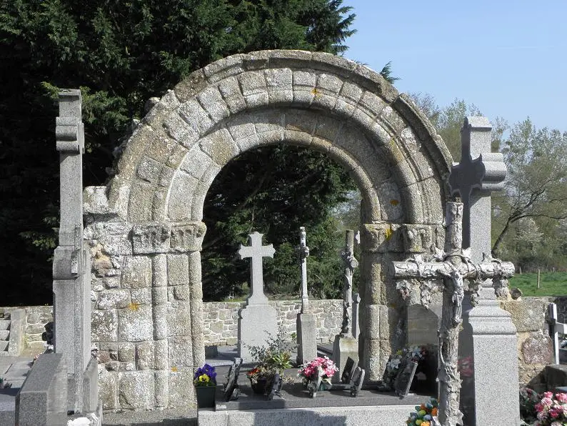 Foto de Vieja puerta de la iglesia - GO69 - © Creative Commons (https://creativecommons.org/licenses/by-sa/4.0/deed.fr)