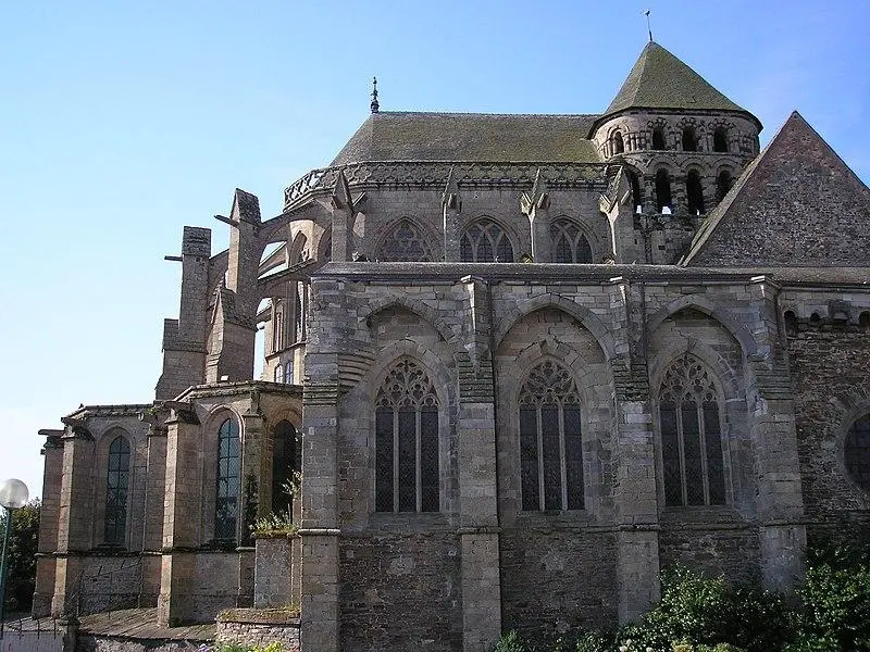 Picture of Saint-Sauveur Church (old basilica) - Ikmo-ned - © Creative Commons (https://creativecommons.org/licenses/by-sa/4.0/deed.fr)