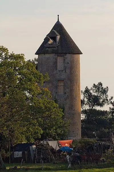 Foto de Moulin des Buttes Saint-Julien - Edouard Hue (EdouardHue) - © Creative Commons (https://creativecommons.org/licenses/by-sa/4.0/deed.fr)