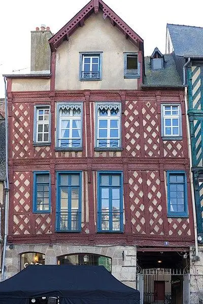 Foto de Brittany House u Hotel - Pymouss - © Creative Commons (https://creativecommons.org/licenses/by-sa/4.0/deed.fr)