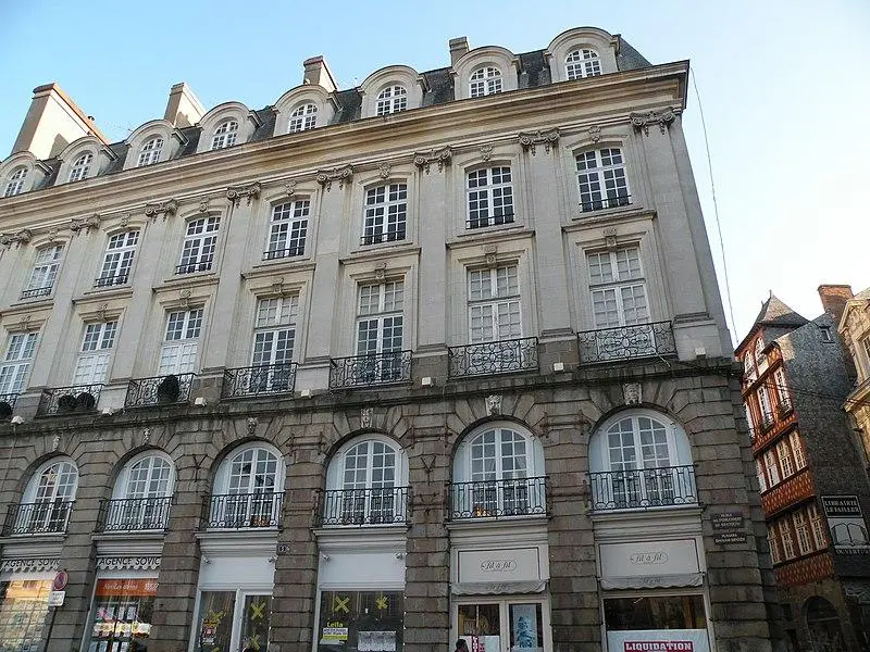 Foto de Edificio - Pymouss - © Creative Commons (https://creativecommons.org/licenses/by-sa/4.0/deed.fr)