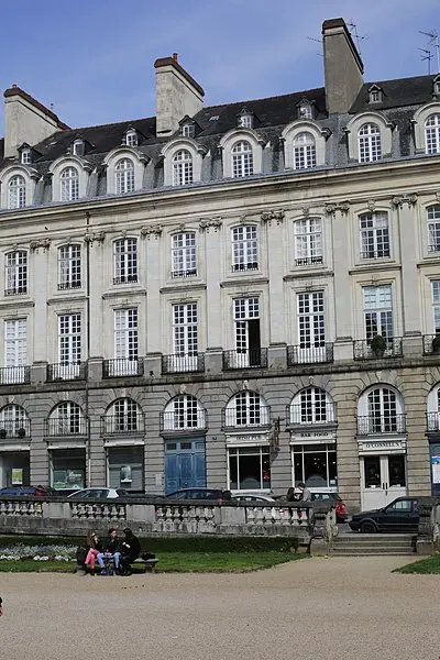 Foto de Edificio - Pymouss - © Creative Commons (https://creativecommons.org/licenses/by-sa/4.0/deed.fr)