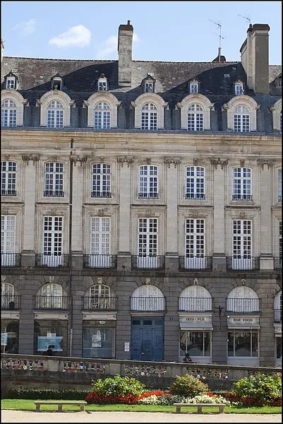 Foto de Edificio - P. Danilo Royet - © Creative Commons (https://creativecommons.org/licenses/by-sa/4.0/deed.fr)