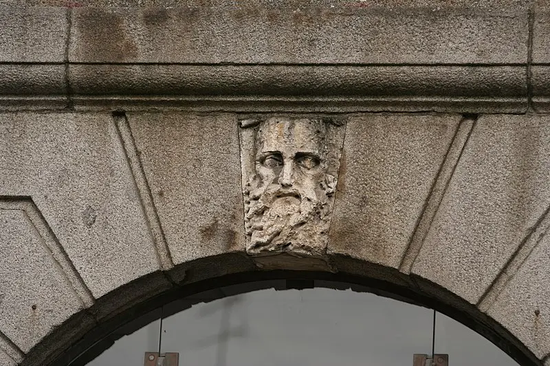 Foto de Edificio - Pymouss - © Creative Commons (https://creativecommons.org/licenses/by-sa/4.0/deed.fr)